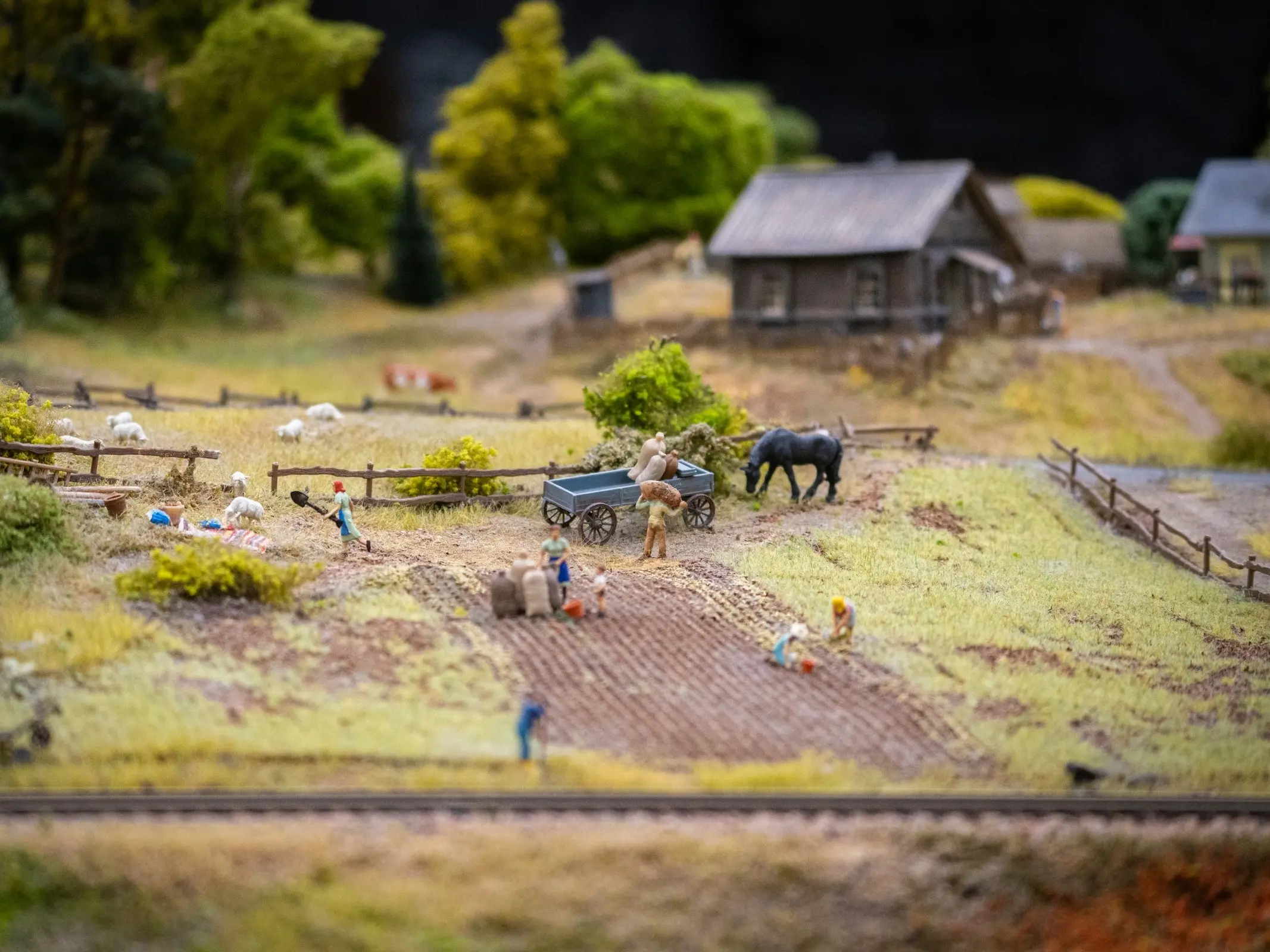 Miniature scale model