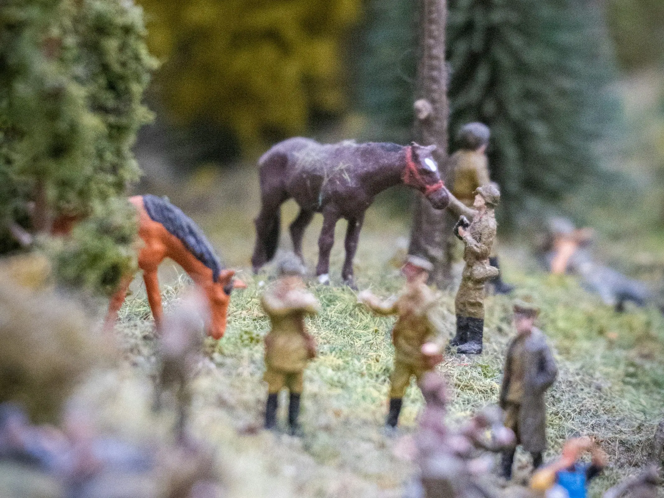 Miniature scale model