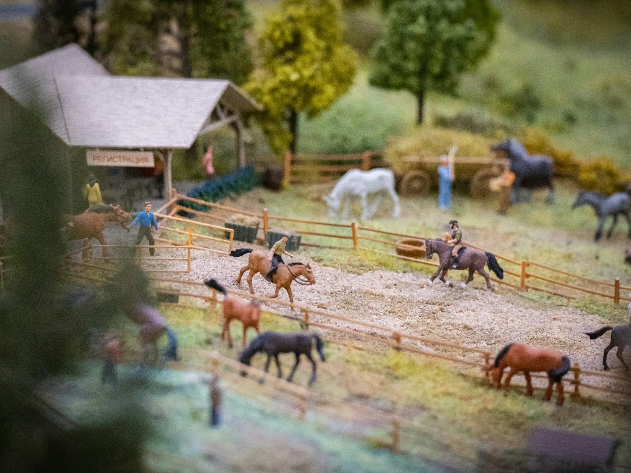 Miniature model stable