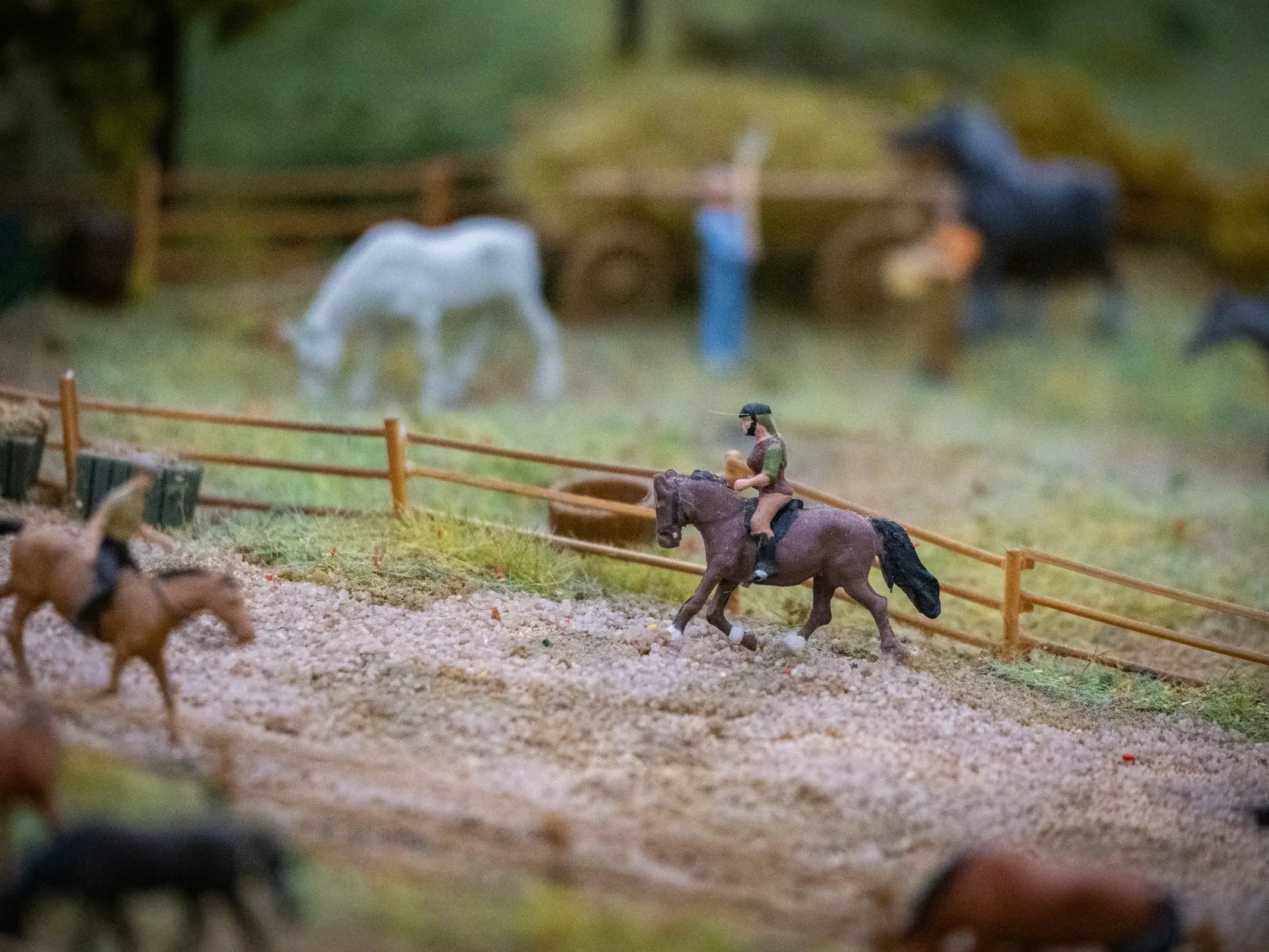 Miniature scale model